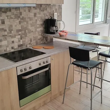 Apartment Angela's Luxury Kamena Vourla