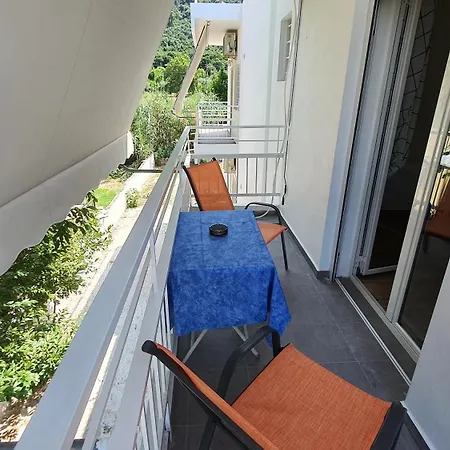 Angela's Luxury Kamena Vourla